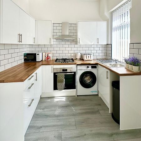 Вілла Cosy & Modern 4Bd House Near Anfield Stadium Ліверпуль Екстер'єр фото