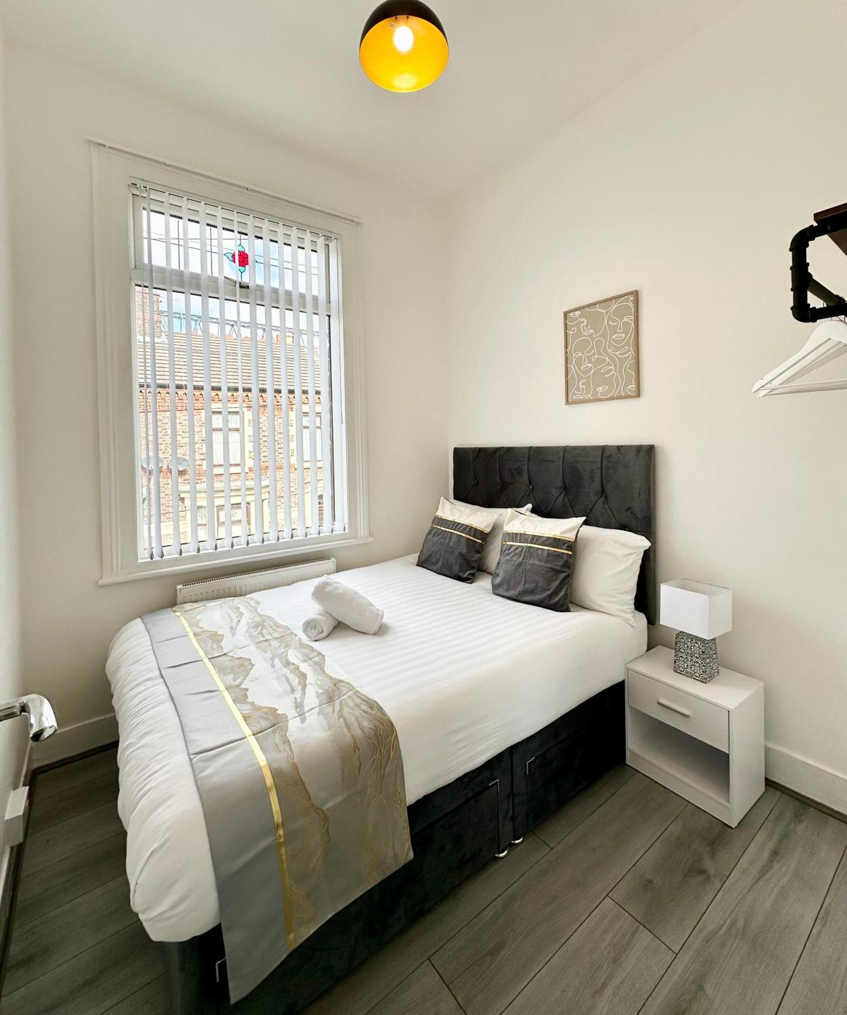 Вілла Cosy & Modern 4Bd House Near Anfield Stadium Ліверпуль Екстер'єр фото
